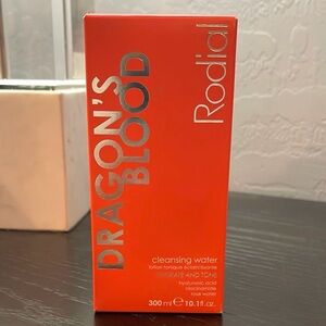 Rodial Dragon's Blood Cleansing Water - Hydrate and Tone